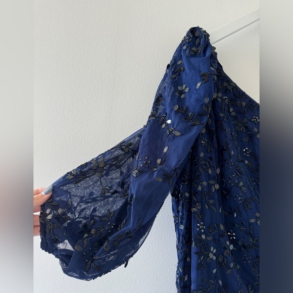 MAC DUGGAL Embellished Puff Sleeve One Shoulder Gown in Midnight Blue 14 - Picture 5 of 7